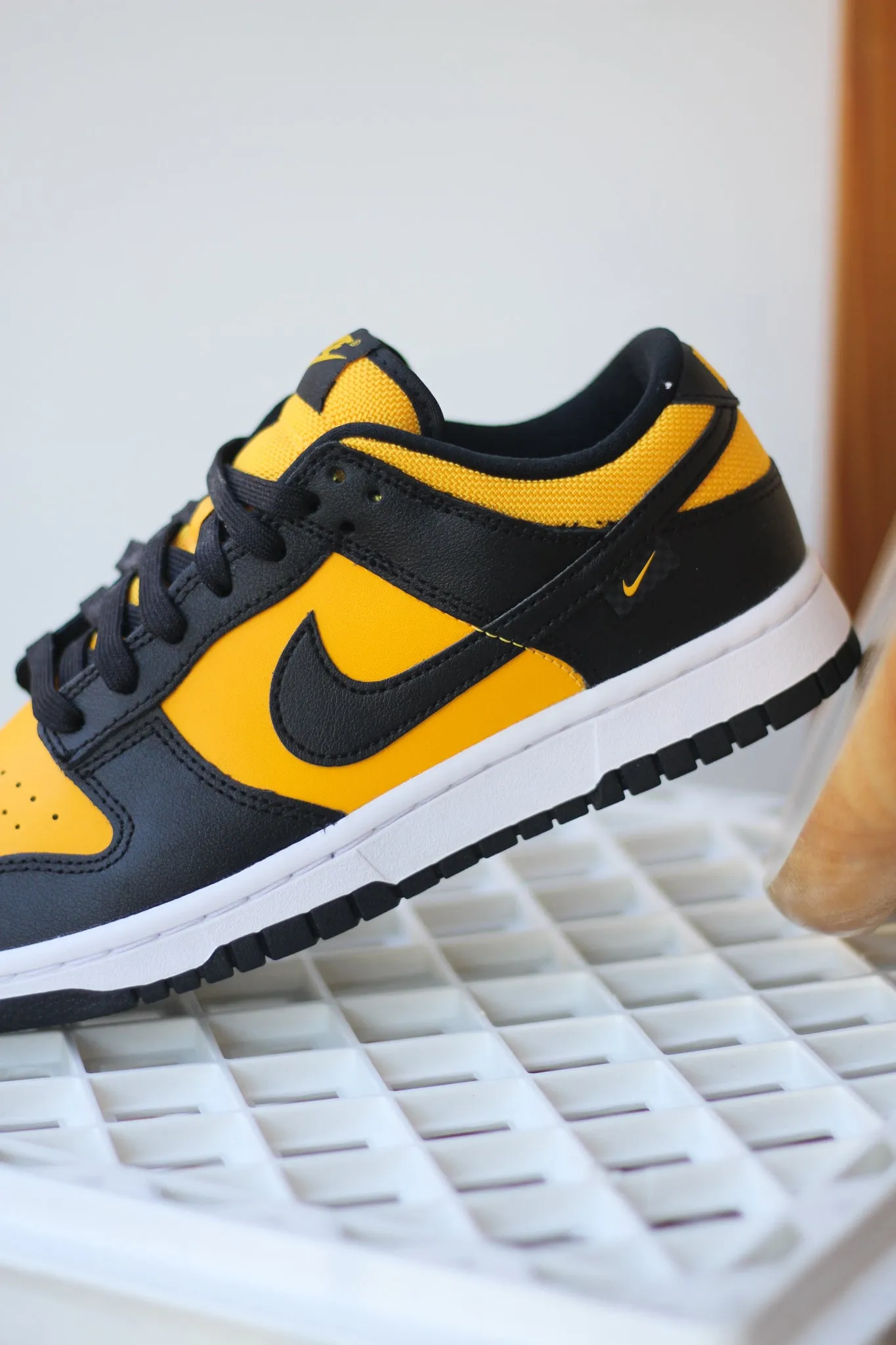 DUNK LOW "UNIVERSITY GOLD"