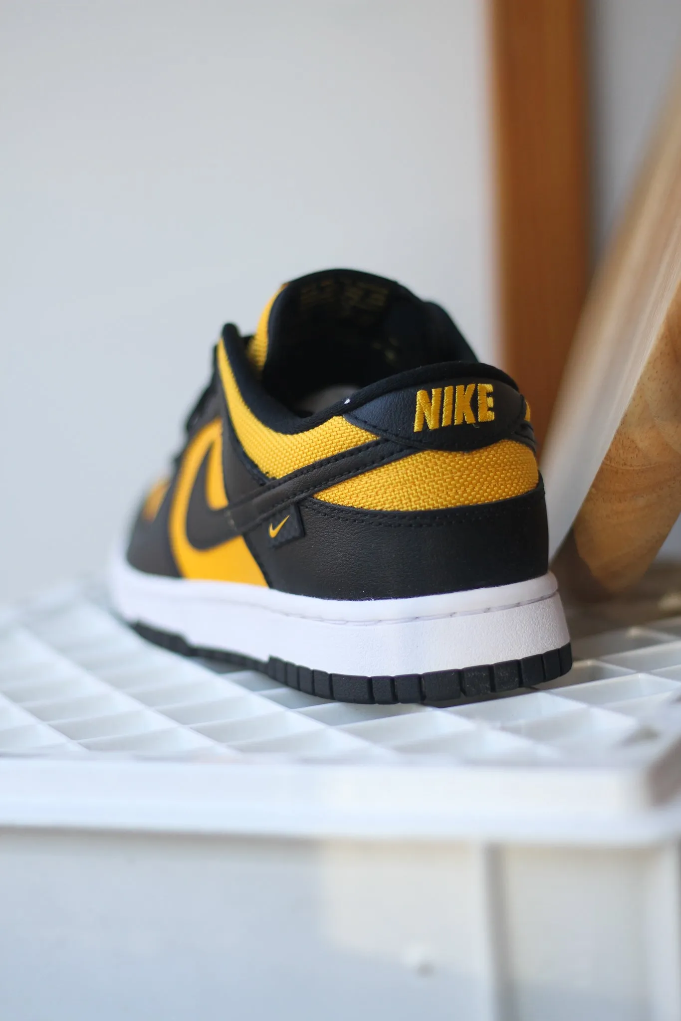 DUNK LOW "UNIVERSITY GOLD"