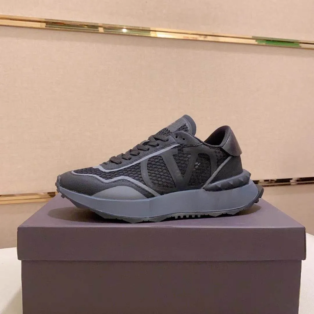 Valentino Garavani
Netrunner Mesh